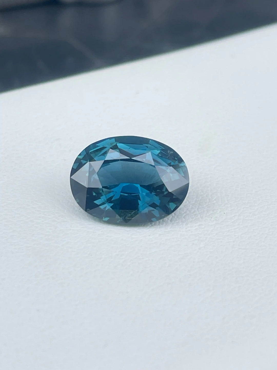 Teal Sapphire | 5.51 CT | No Heat  GEMSTONES