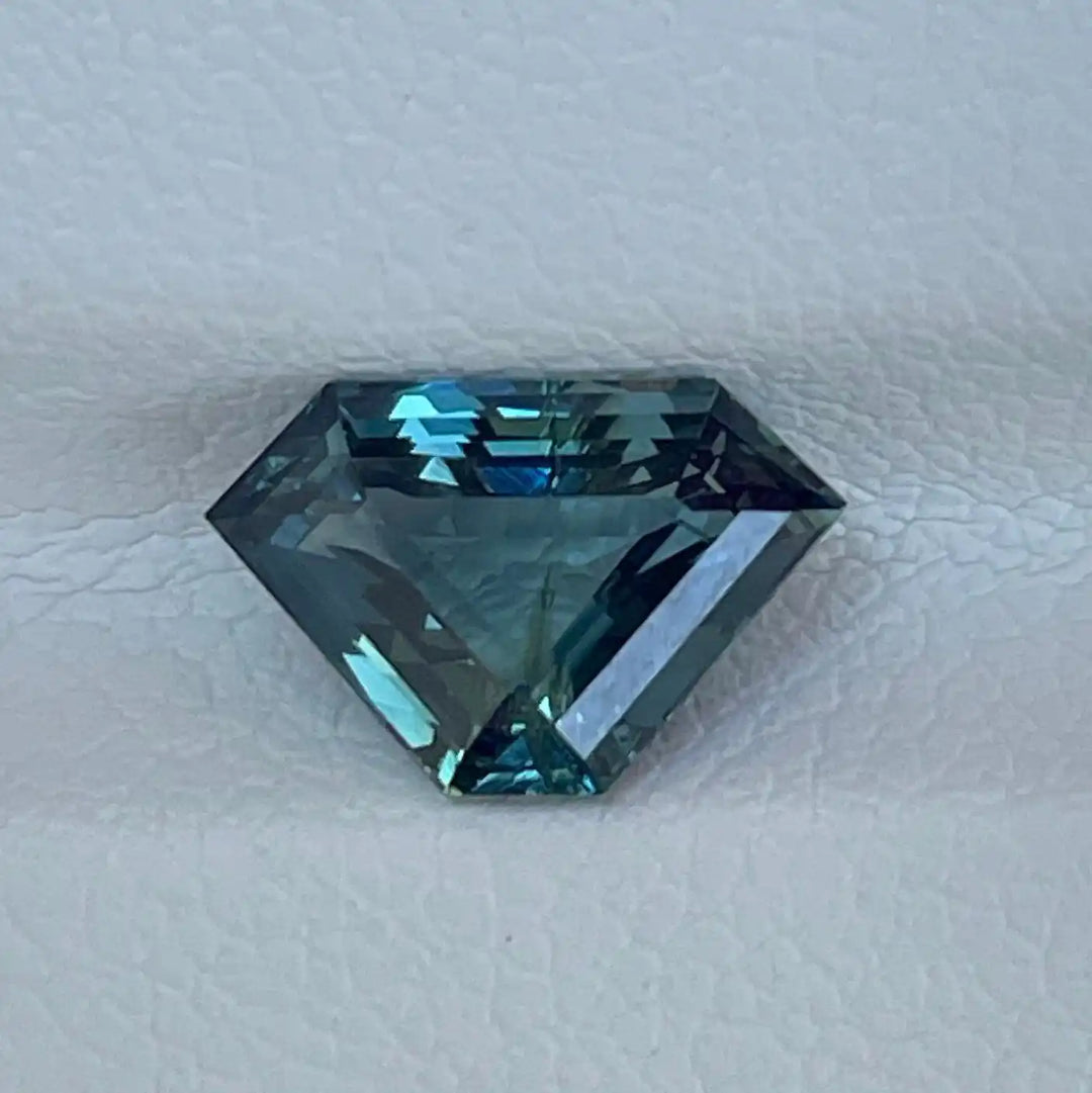 Teal Sapphire l 1.59 Ct l Trillion l 9.4x6x3.6mm l Madagascar l Eye Clean l Sapphire Engagement Ring l Natural Sapphires  