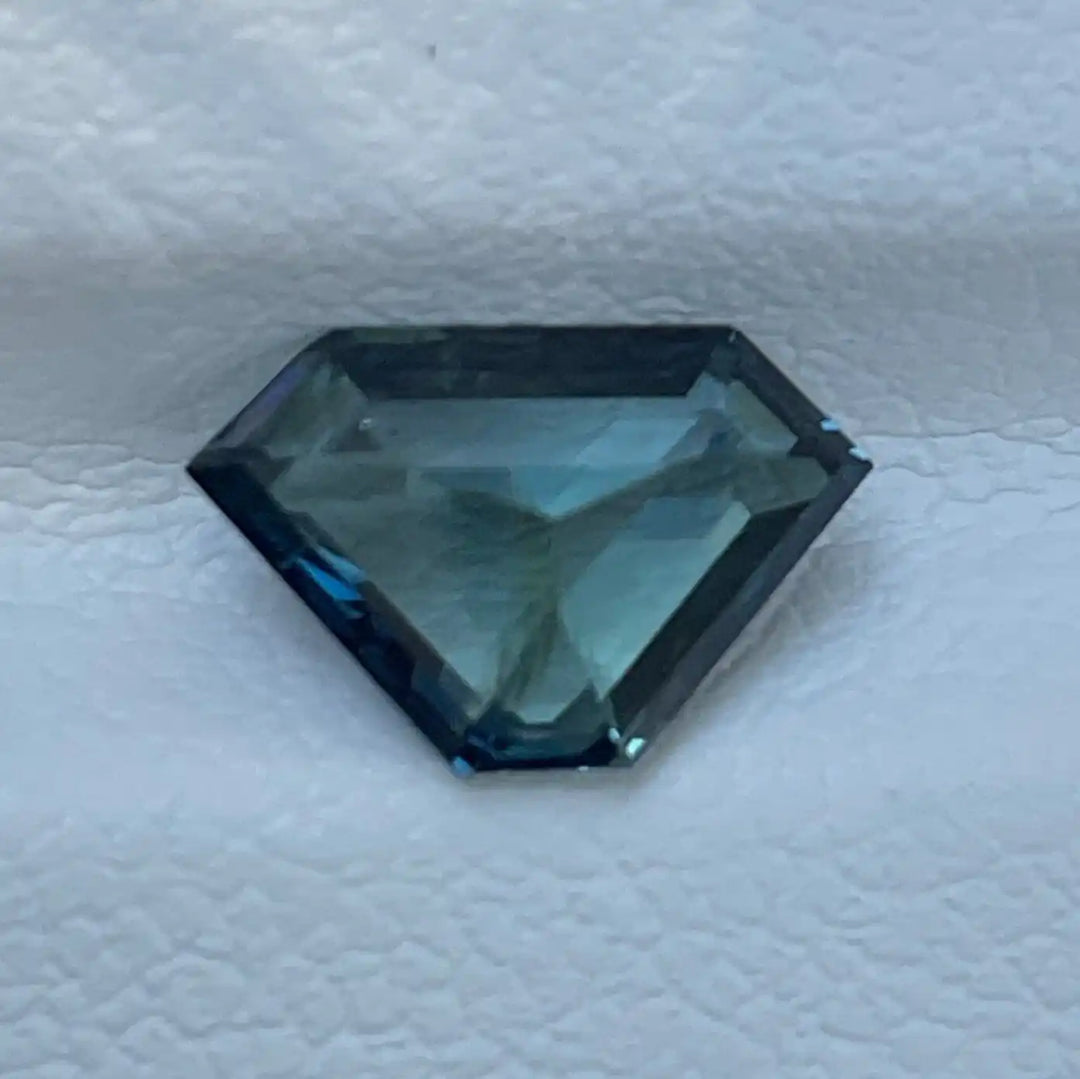 Teal Sapphire l 1.59 Ct l Trillion l 9.4x6x3.6mm l Madagascar l Eye Clean l Sapphire Engagement Ring l Natural Sapphires  