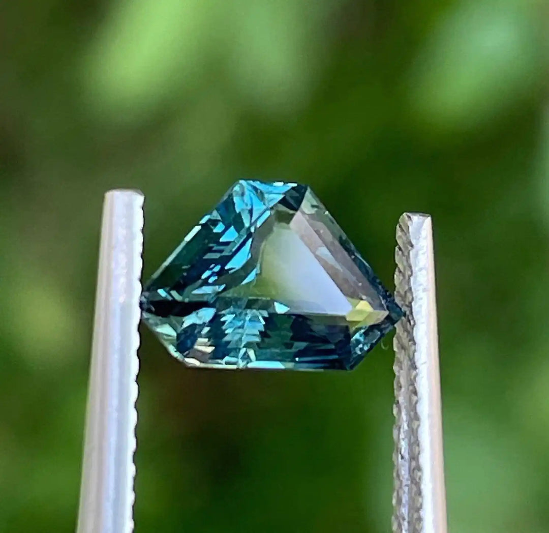 Teal Sapphire l 1.59 Ct l Trillion l 9.4x6x3.6mm l Madagascar l Eye Clean l Sapphire Engagement Ring l Natural Sapphires  