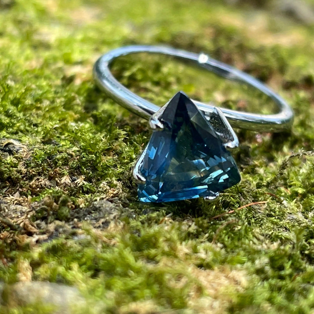 Teal Sapphire l 2.10 Ct l Trillion l 9.6x7.3x4.2mml Fine Sapphires Jewelry l Sapphire For  Engagement Ring l Madagascar  