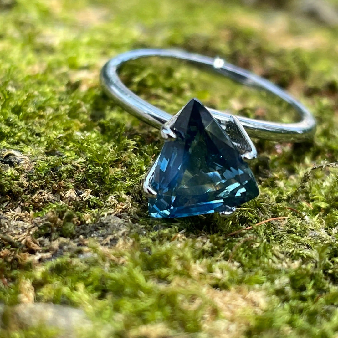 Teal Sapphire l 2.10 Ct l Trillion l 9.6x7.3x4.2mml Fine Sapphires Jewelry l Sapphire For  Engagement Ring l Madagascar  