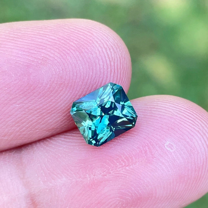Teal Sapphire l 2.11 CT  GEMSTONES