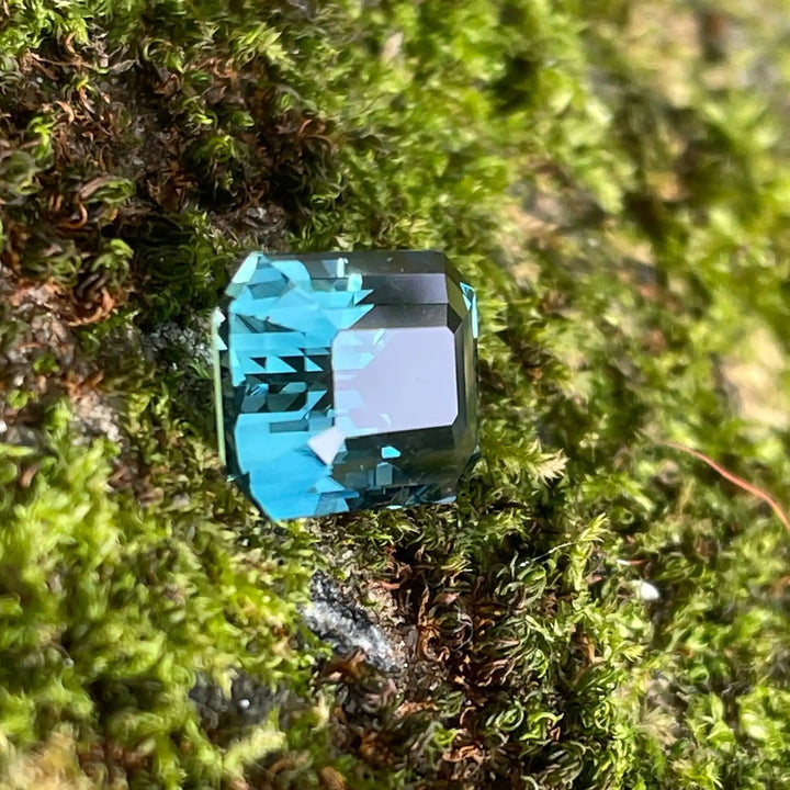 Teal Sapphire l 2.13Ct l Emerald l 7.6x6.1x4.6mm l Fine Sapphires l Engagement Ring l Madagascar l For fine Settings  