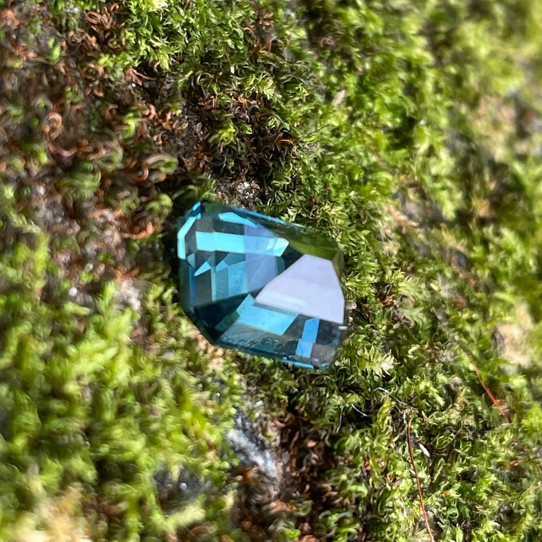 Teal Sapphire l 2.13Ct l Emerald l 7.6x6.1x4.6mm l Fine Sapphires l Engagement Ring l Madagascar l For fine Settings  