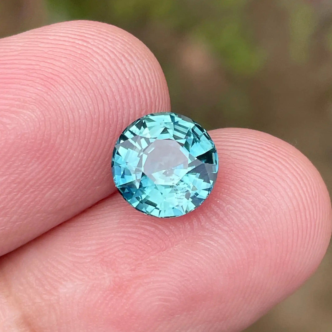 Teal Sapphire l 2.54 Ct l Round Brilliant l 7.7mm x 5.5mm l Round Shaped Sapphires l Fine Sapphire For Engagement Ring l Madagascar  