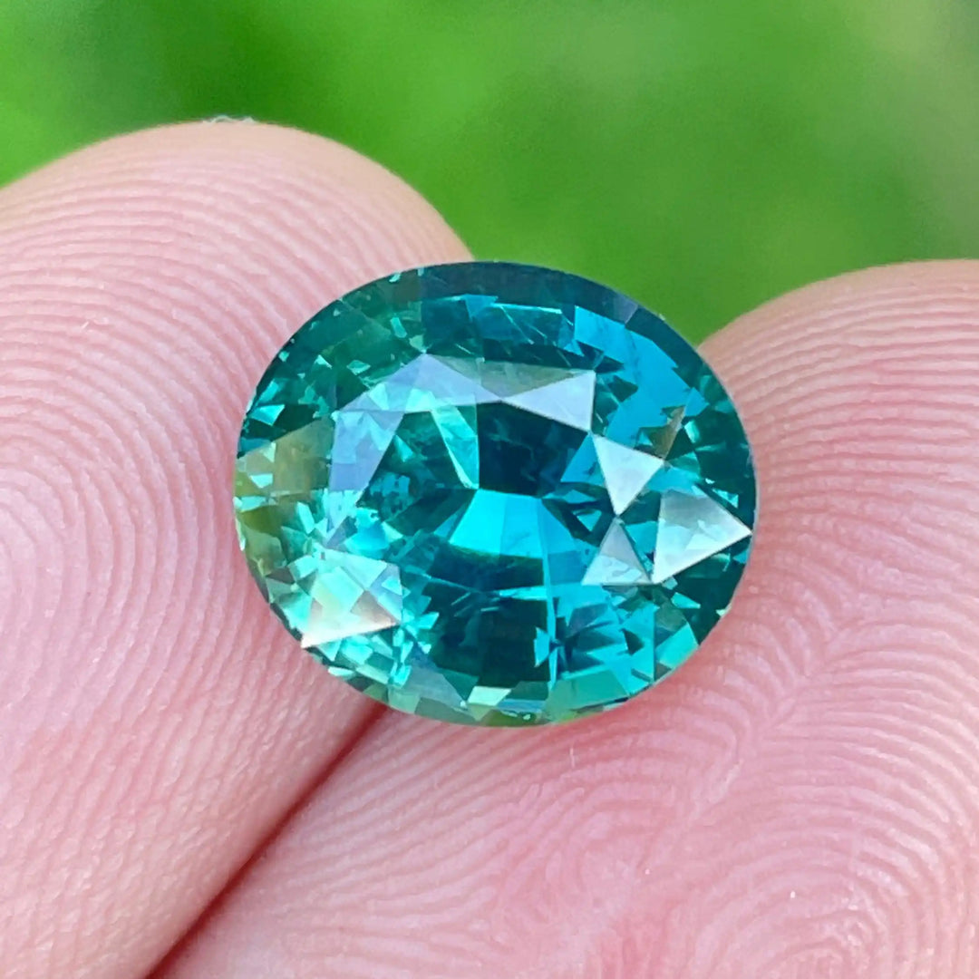 Teal Sapphire l 5.02 Ct l 10.1x 9.0 x 6.4mm l Oval l Madagascar l Natural Sapphire l Fine Sapphire For Bespoke Jewelry l Engagement Ring  