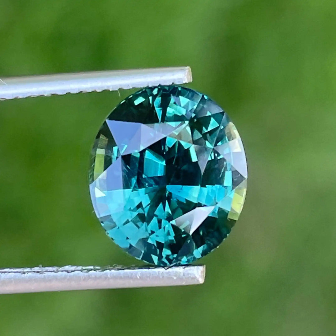 Teal Sapphire l 5.02 Ct l 10.1x 9.0 x 6.4mm l Oval l Madagascar l Natural Sapphire l Fine Sapphire For Bespoke Jewelry l Engagement Ring  