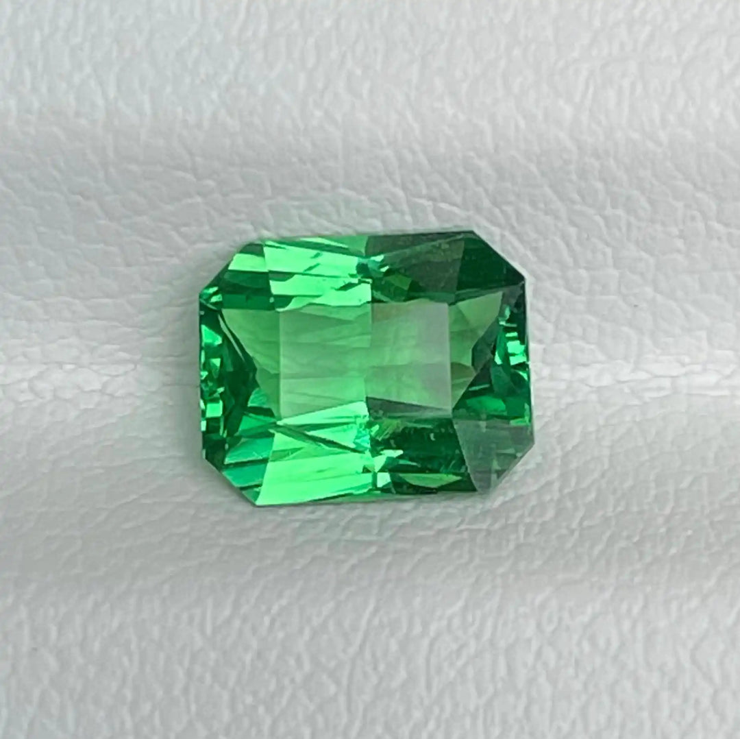 Tsavourite l 1.51 Ct l Natural l Tanzania l 7.4x5.9x3.7mm l Green Garnet l Tsavourite Engagement Ring  