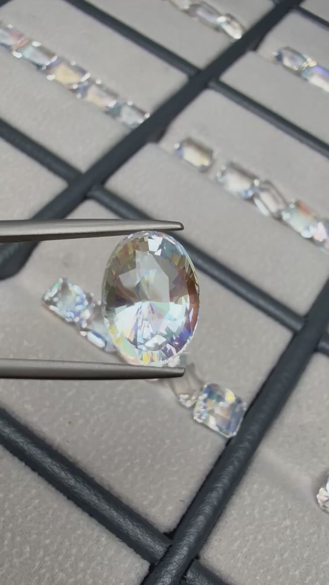SUPER RARE RAINBOW MOONSTONE • 3.5 CT