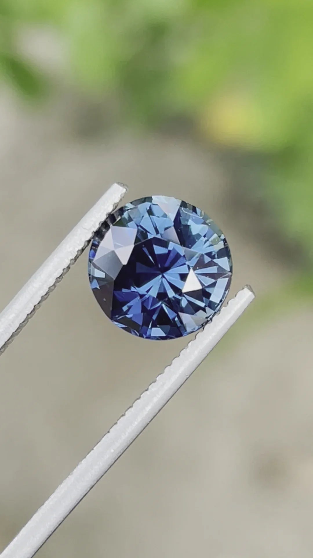 Blue Sapphire 3.07 CT - CRYSTAL GEM