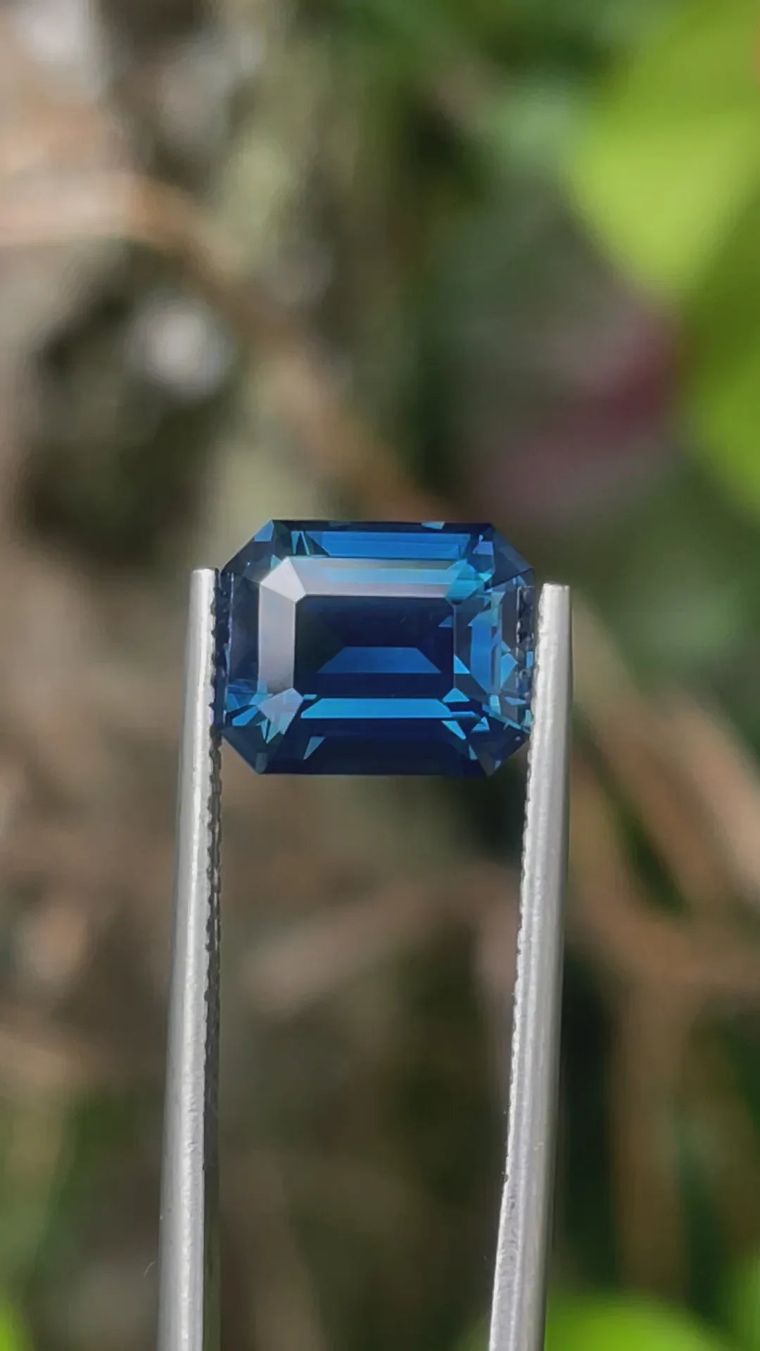 Blue Green Sapphire | 4.51CT - CRYSTAL GEM