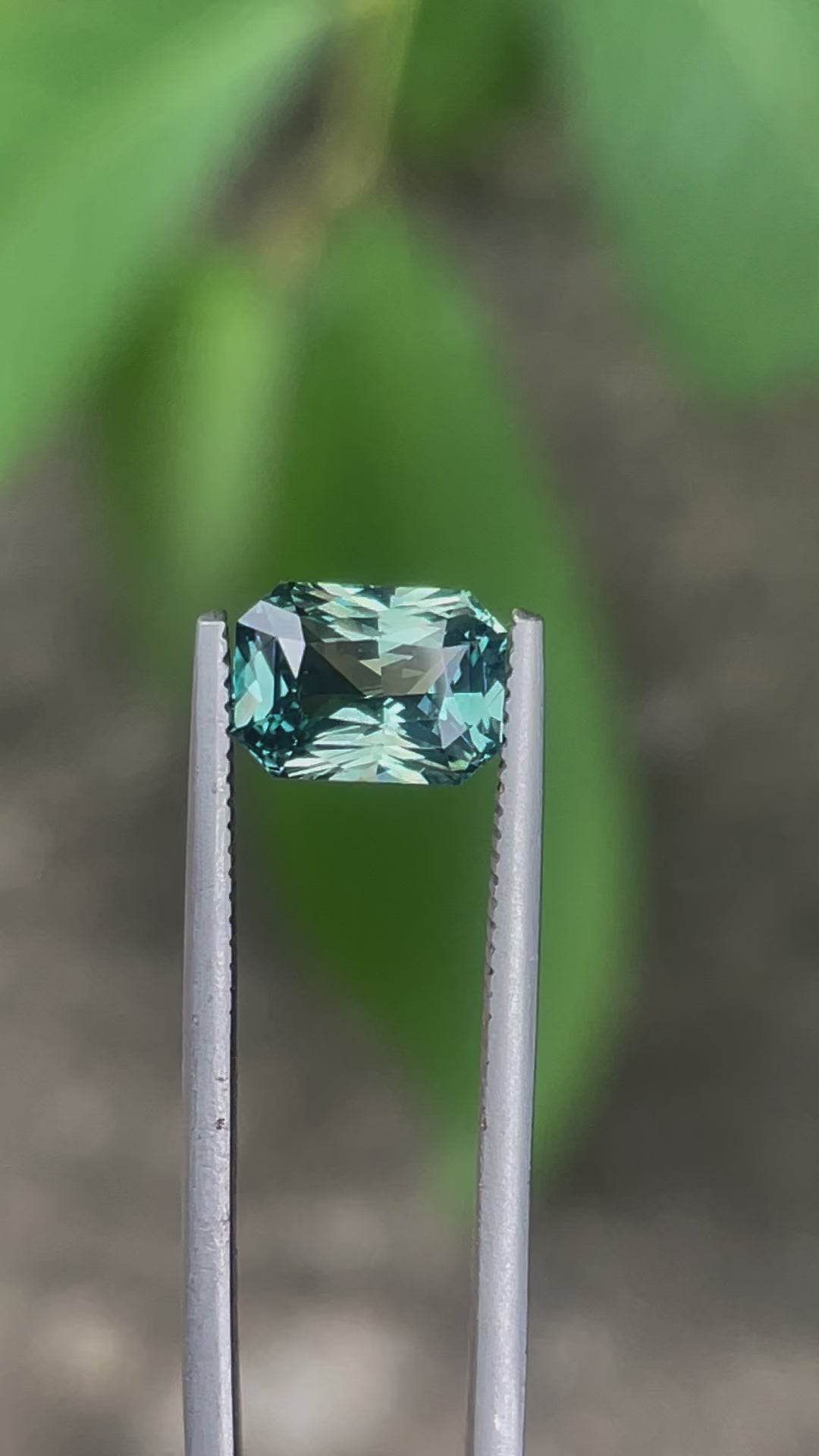 Teal Sapphire - Crystalgemlk.com