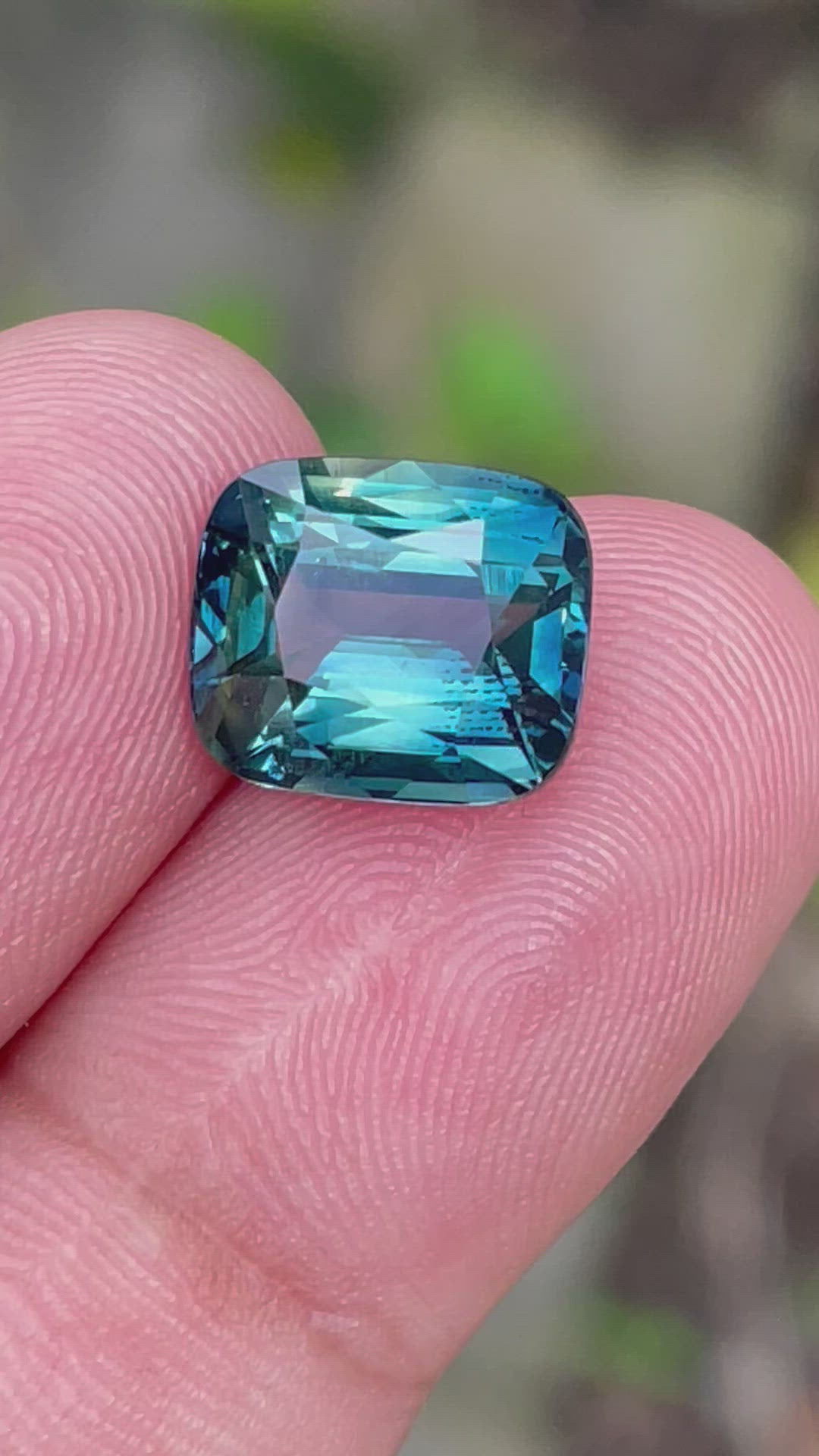 Peacock Sapphire 5.68 CT