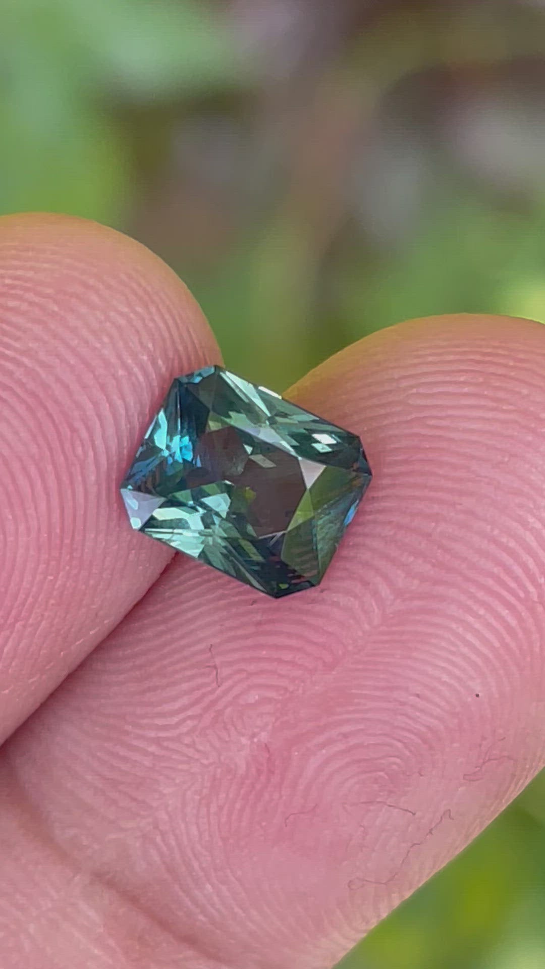 Fine unheated Teal Sapphire for bespoke enegament ring