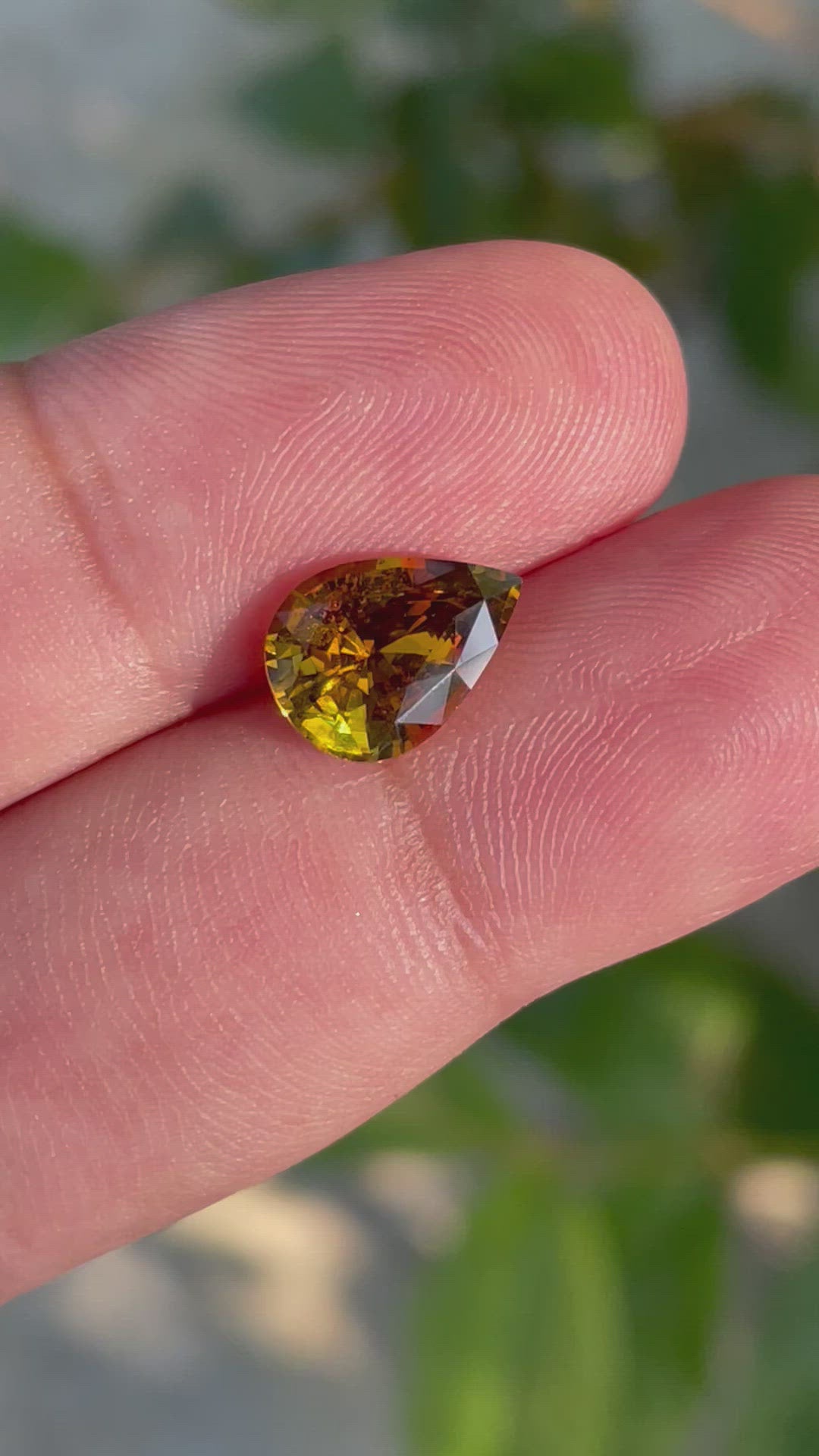 2.6ct Orange Sapphire for Bespoke Jewelry 