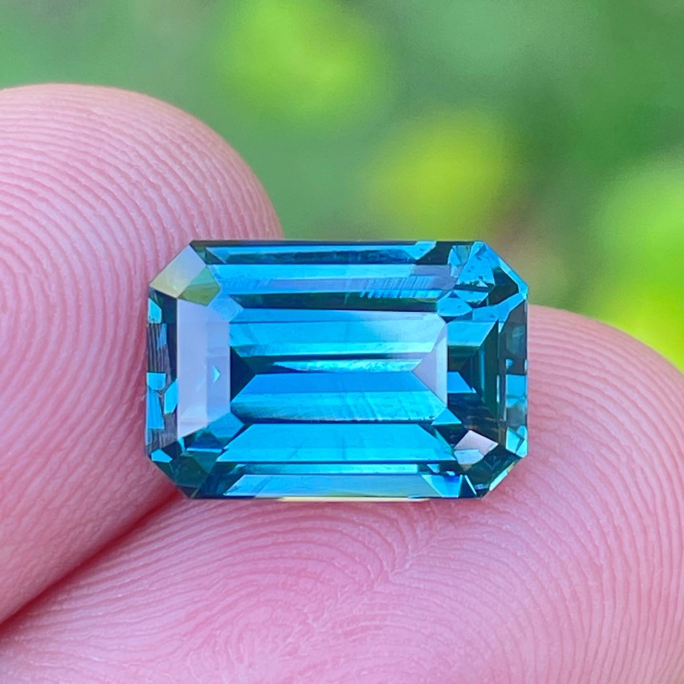Teal Sapphire  5.09 Ct