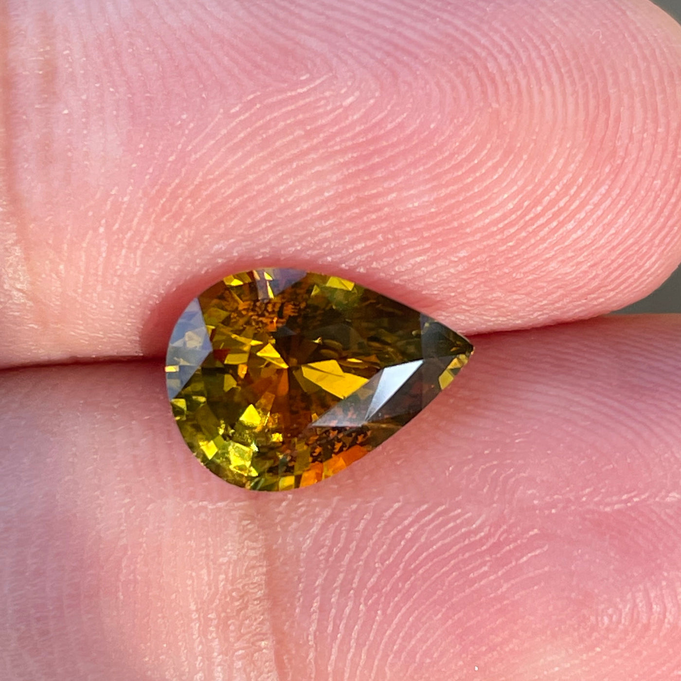 2.6ct Orange Sapphire for Bespoke Jewelry 