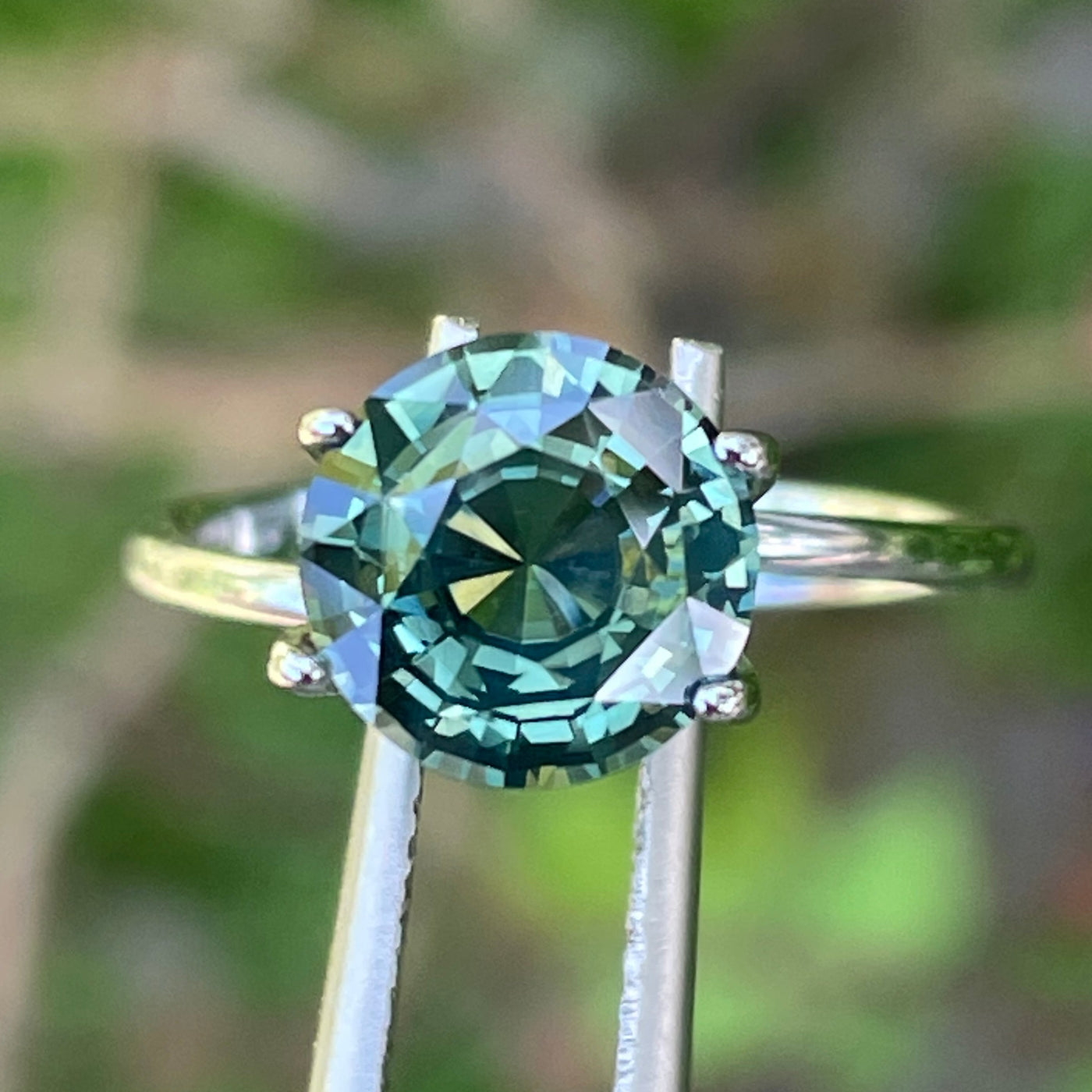 Fine Green Sapphire For Bespoke Engagement Ring and Jewellers
