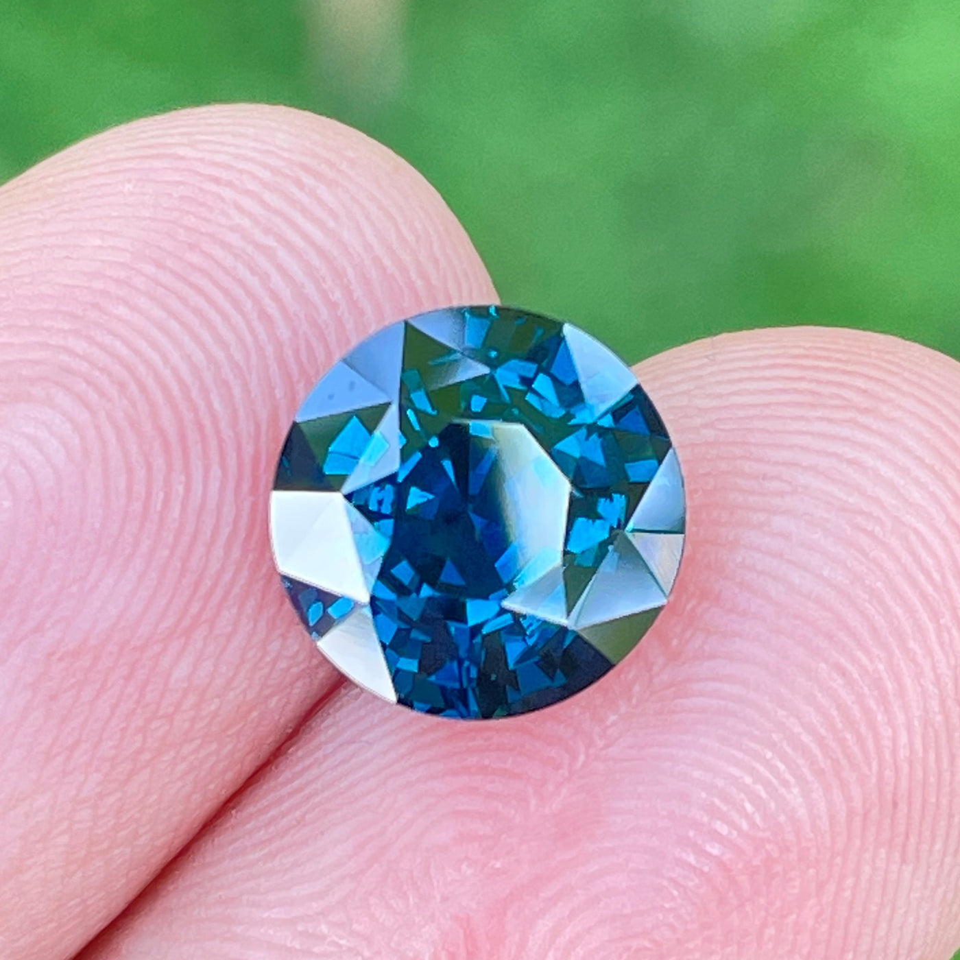 Fine Round Shaped Teal Sapphire For Bespoke Engagement Ring