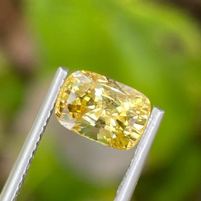 2.16 Ct Fine Yellow Sapphire For Bespoke Jewelry 