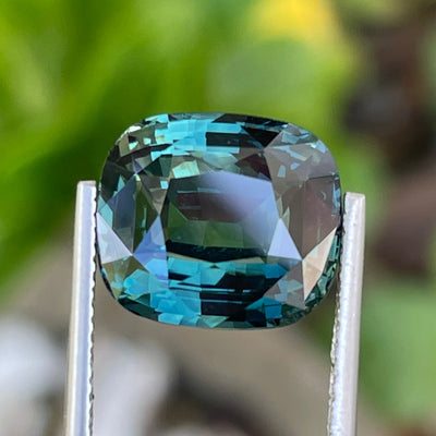 Teal Sapphire 10 Ct For Bespoke Engagement Ring