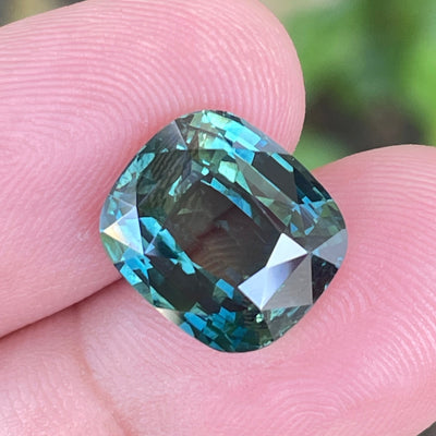 Teal Sapphire 10 Ct For Bespoke Engagement Ring