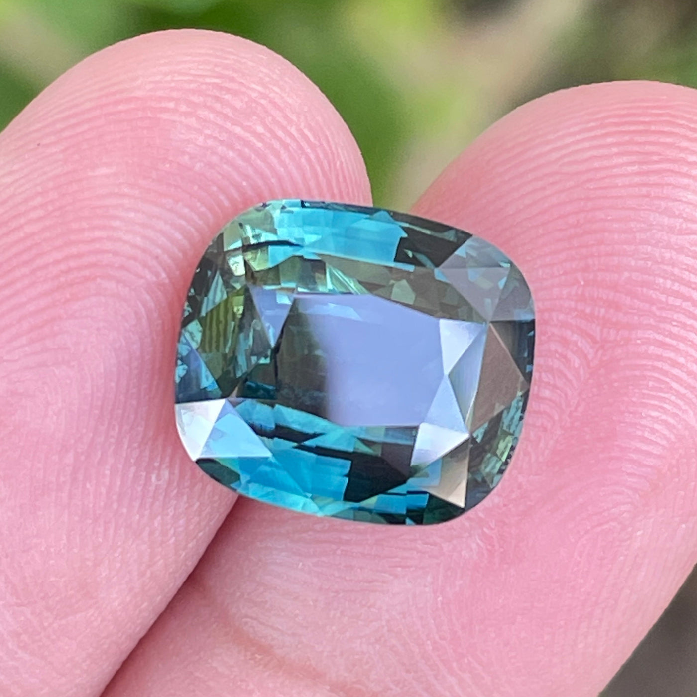 Teal Sapphire 10 Ct For Bespoke Engagement Ring