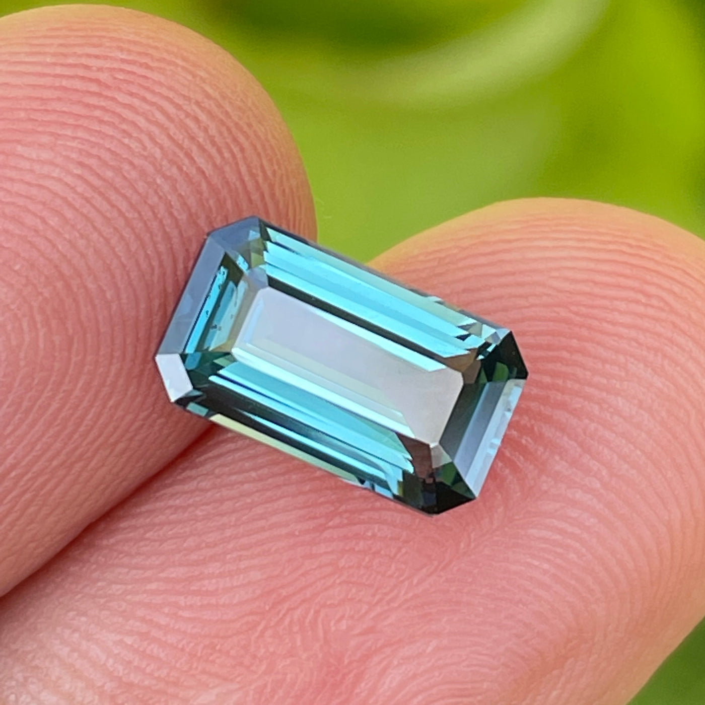 2.59 Ct Unheated Teal Sapphire For Bespoke Jewelry 