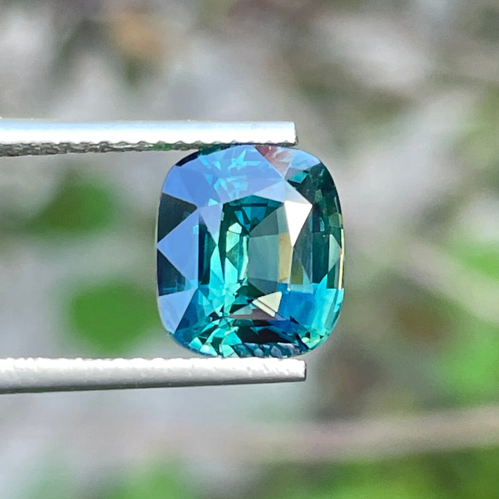 Peacock Sapphire  4.55 Ct