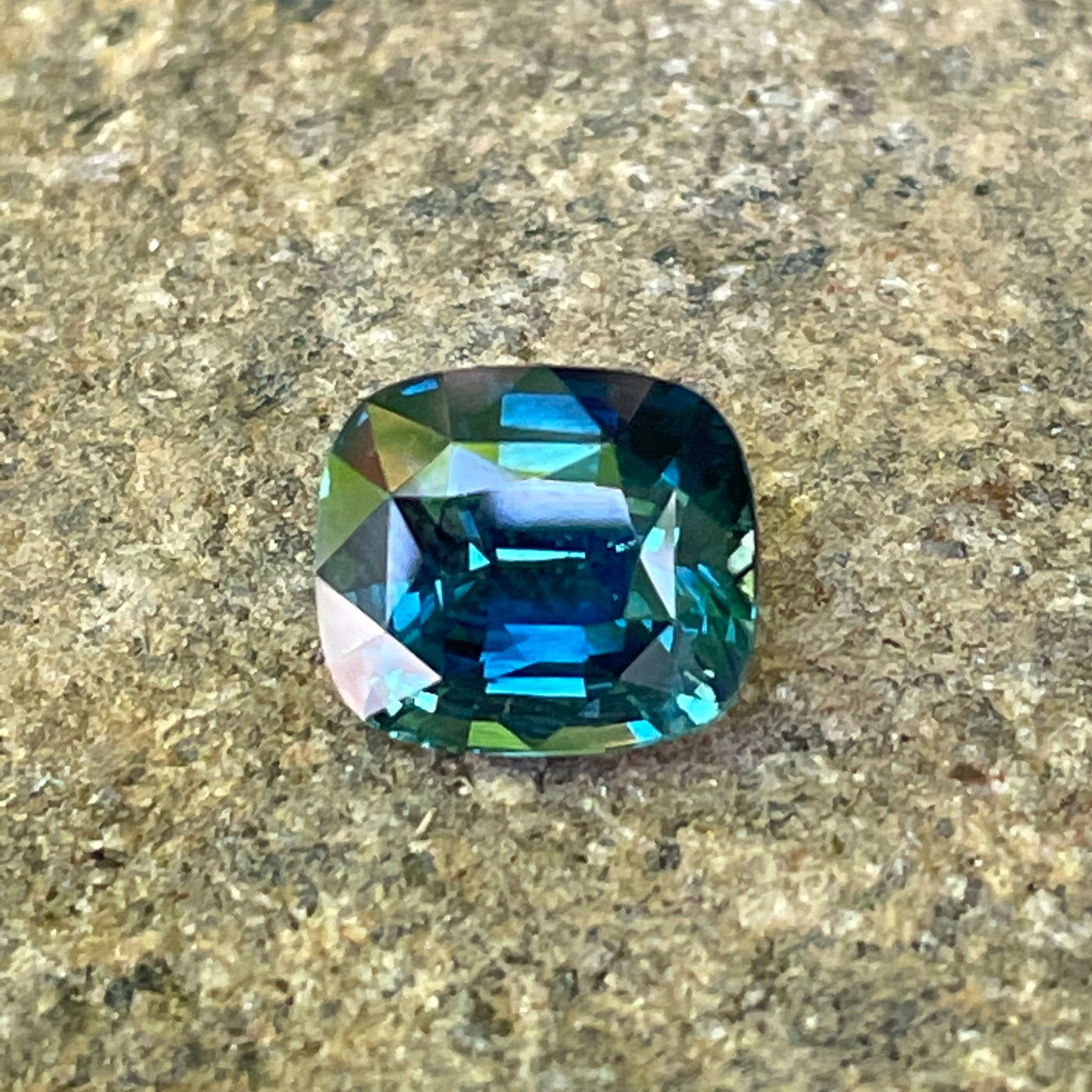 Peacock Sapphire 4.55 Ct