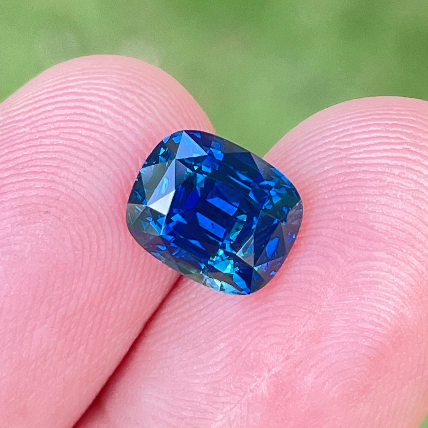 Blue Sapphire 4.15 Ct