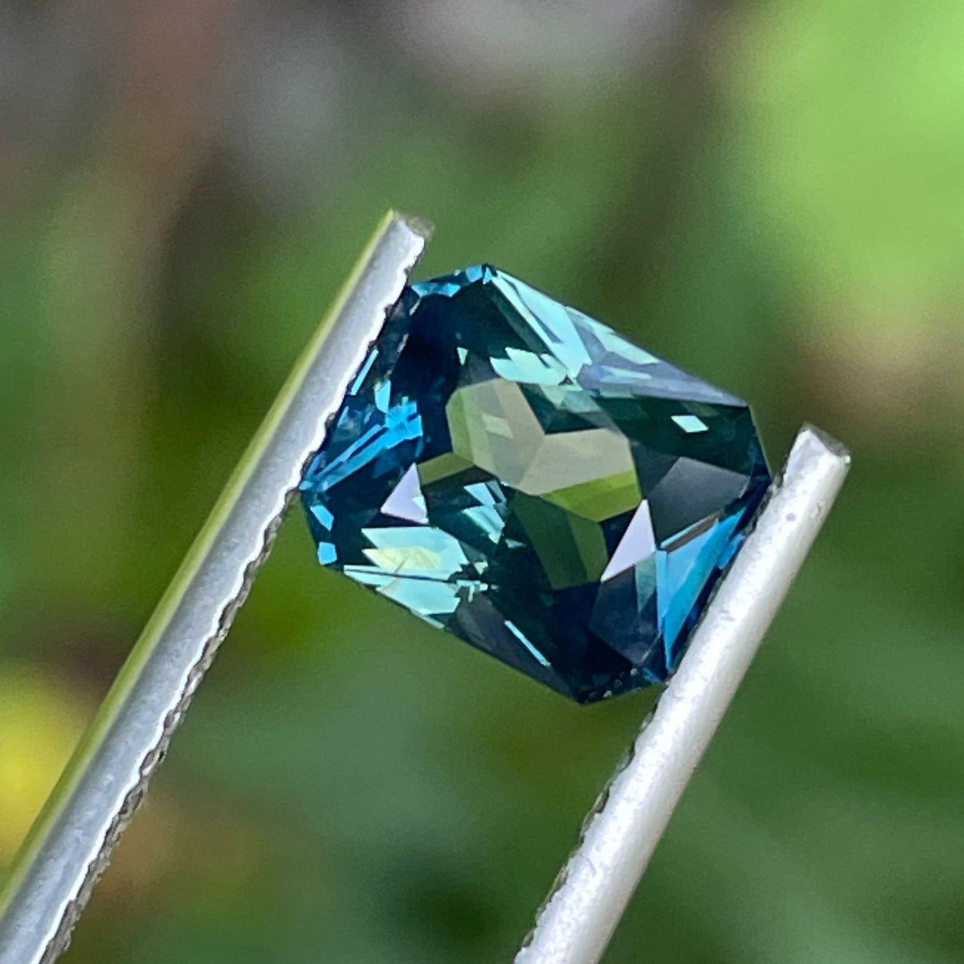 Fine unheated Teal Sapphire for bespoke enegament ring