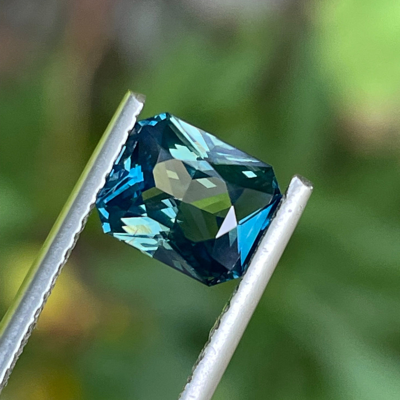 Fine unheated Teal Sapphire for bespoke enegament ring