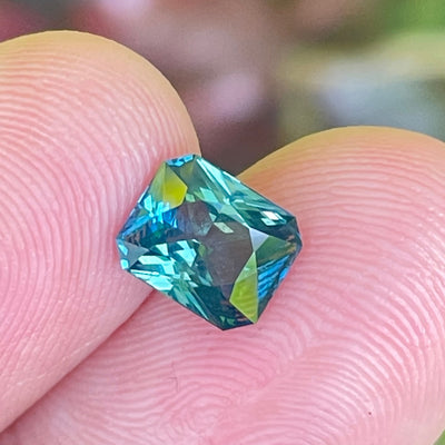 Fine unheated Teal Sapphire for bespoke enegament ring