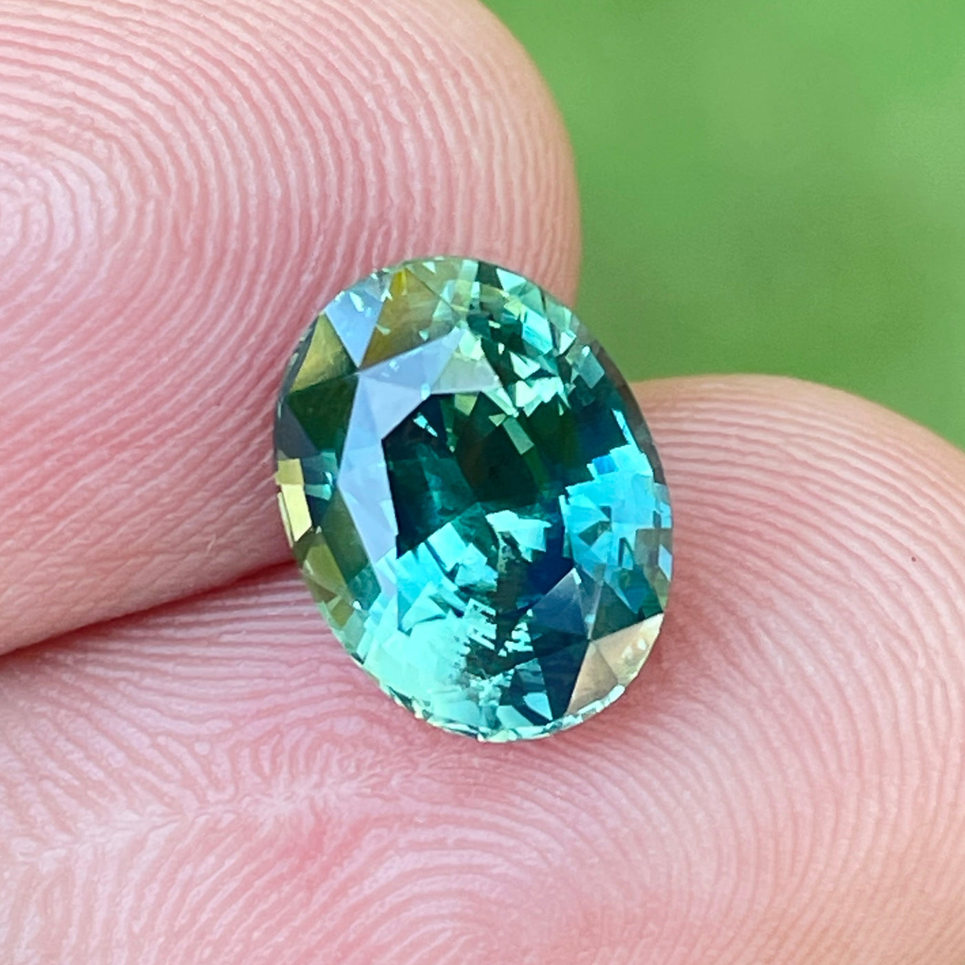 Fine Teal Sapphire For Bespoke Engament ring and jewellry