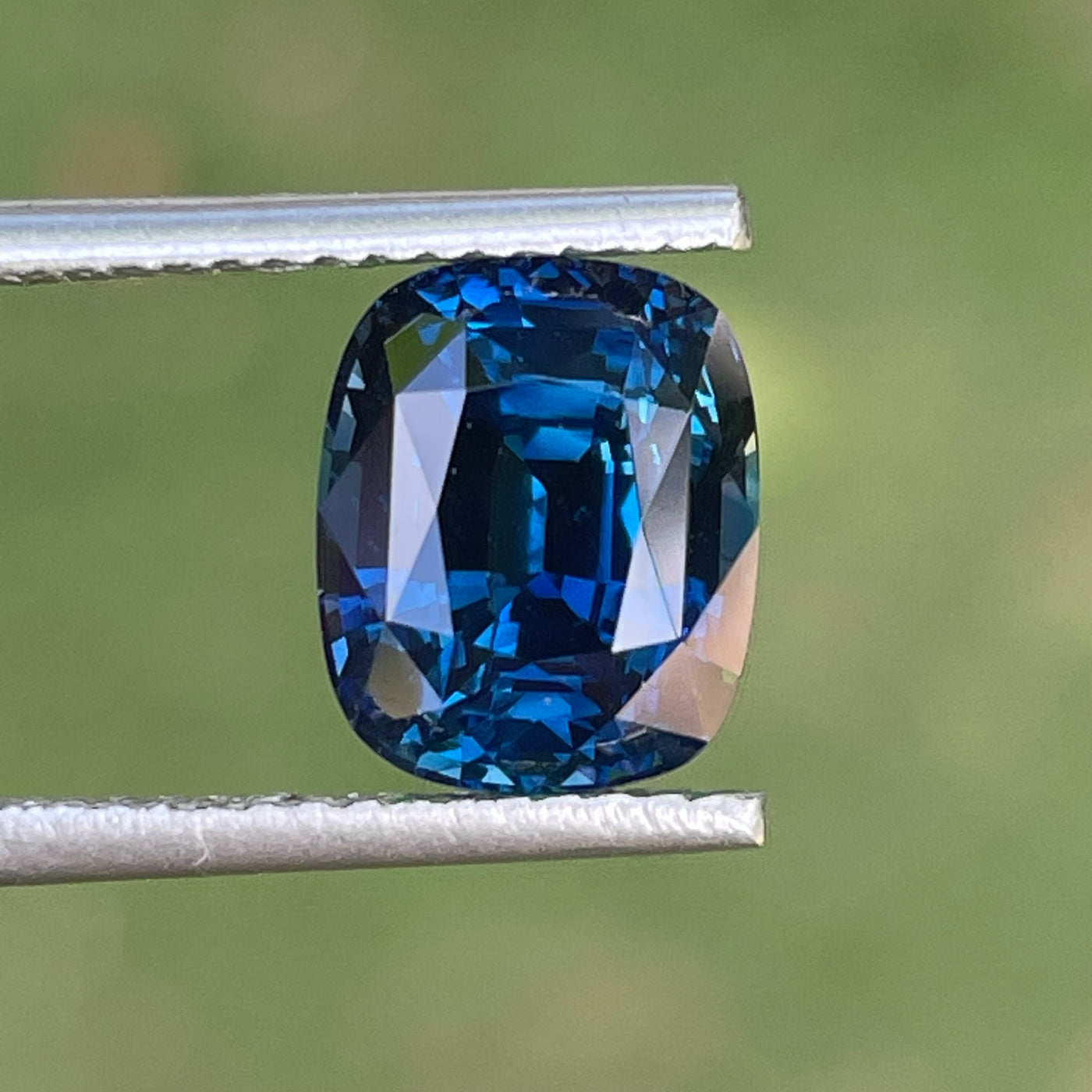 Blue Sapphire 4.15 Ct