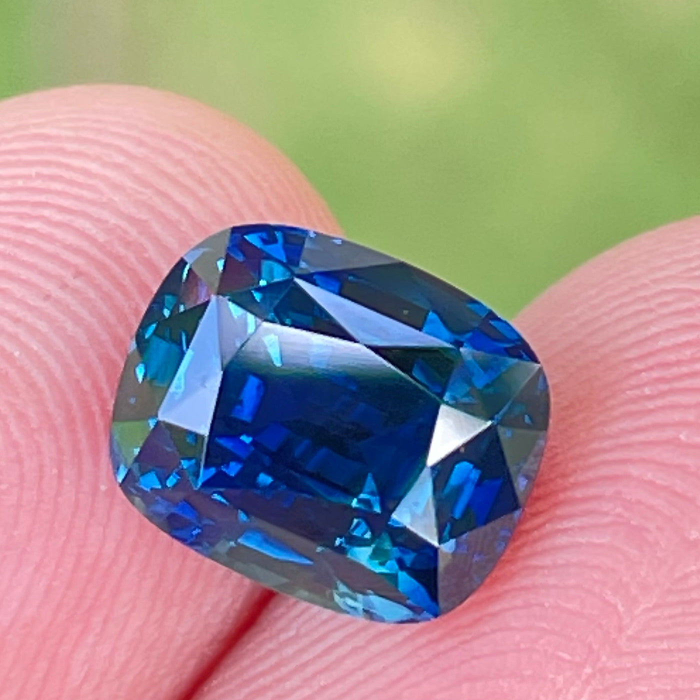 Blue Sapphire 4.15 Ct