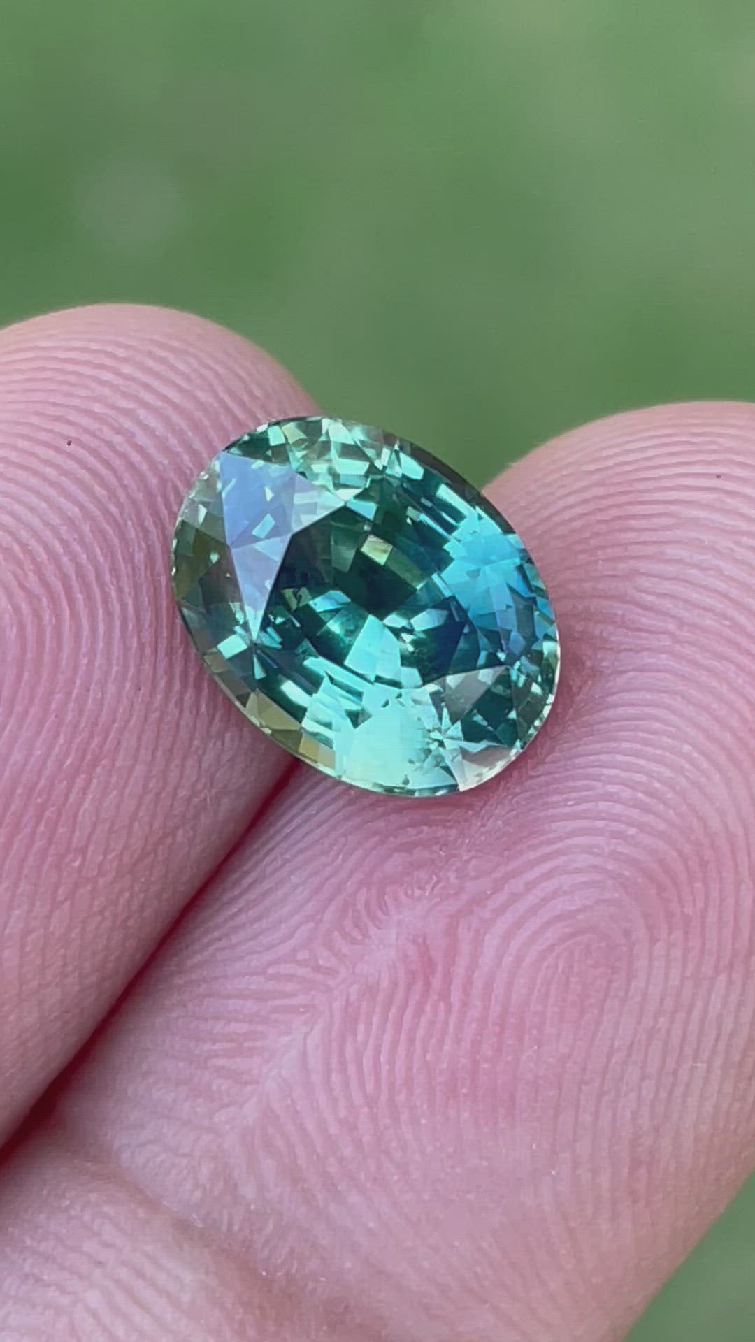 Fine Teal Sapphire For Bespoke Engament ring and jewellry