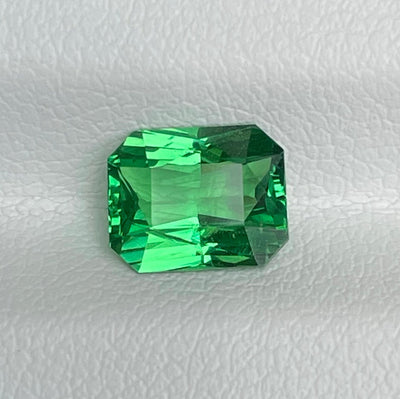 Tsavourite l 1.51 Ct l Natural l Tanzania l 7.4x5.9x3.7mm l Green Garnet l Tsavourite Engagement Ring