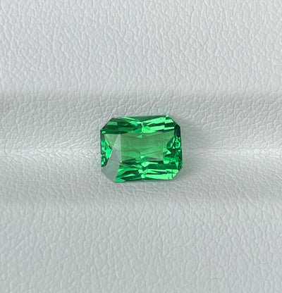 Tsavourite l 1.51 Ct l Natural l Tanzania l 7.4x5.9x3.7mm l Green Garnet l Tsavourite Engagement Ring