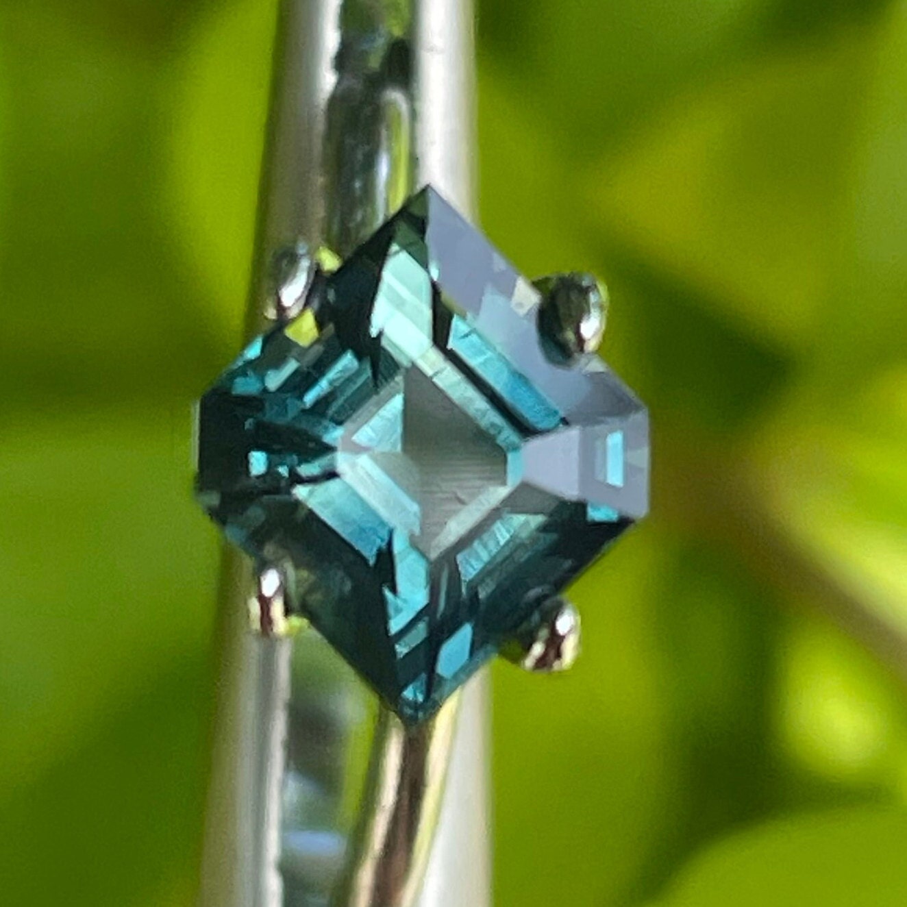 Teal Sapphire  1.53 Ct