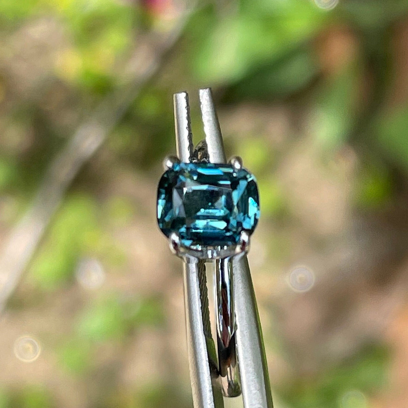 Teal Sapphire  1.54 Ct