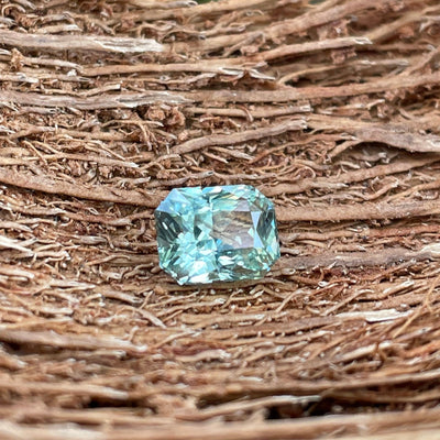 Green Sapphire  2.59 Ct