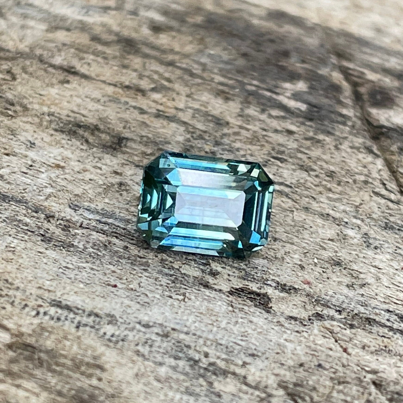 Teal Sapphire   1.12 Ct