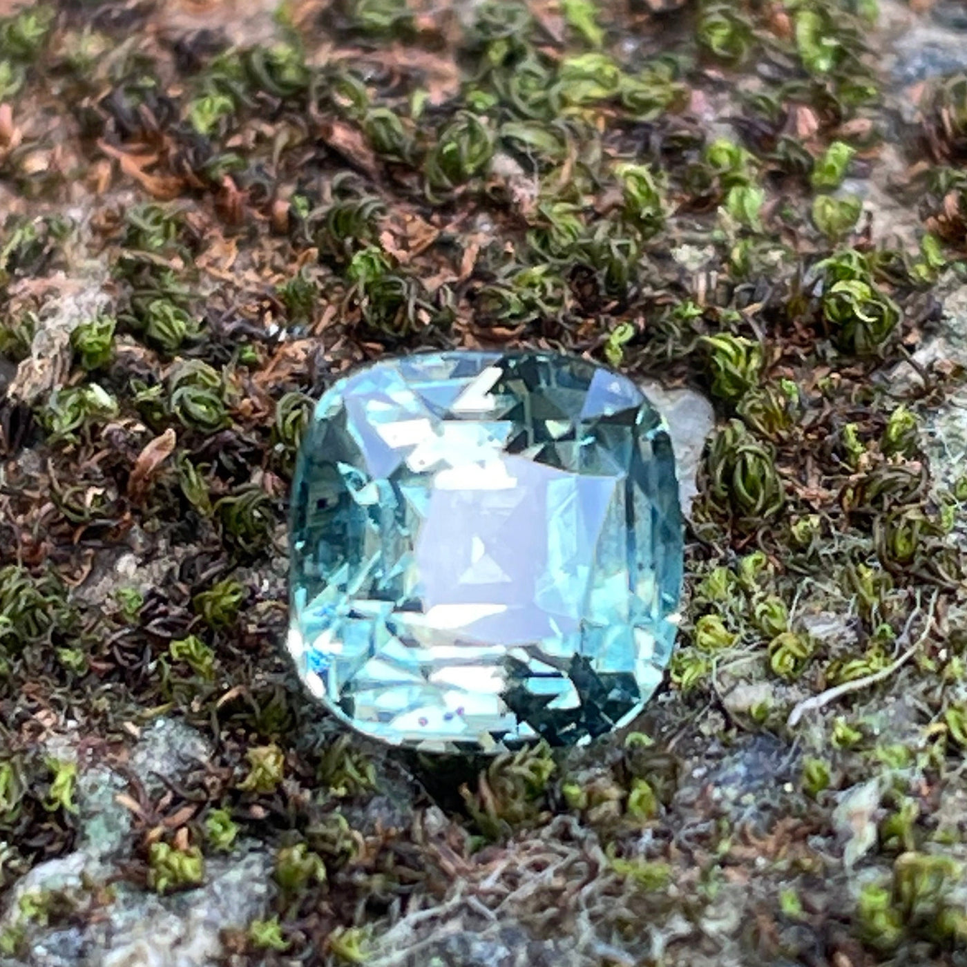 Teal Sapphire 2.10 Ct