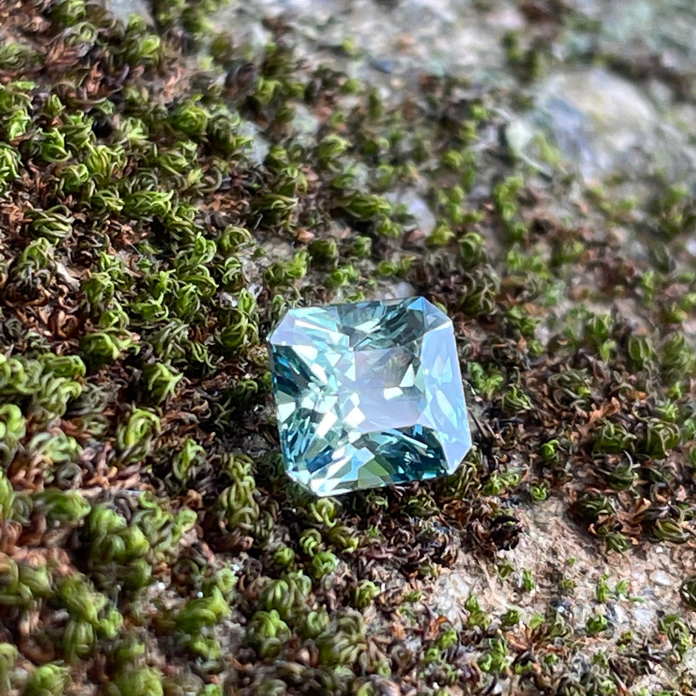 Teal Sapphire  1.10 Ct