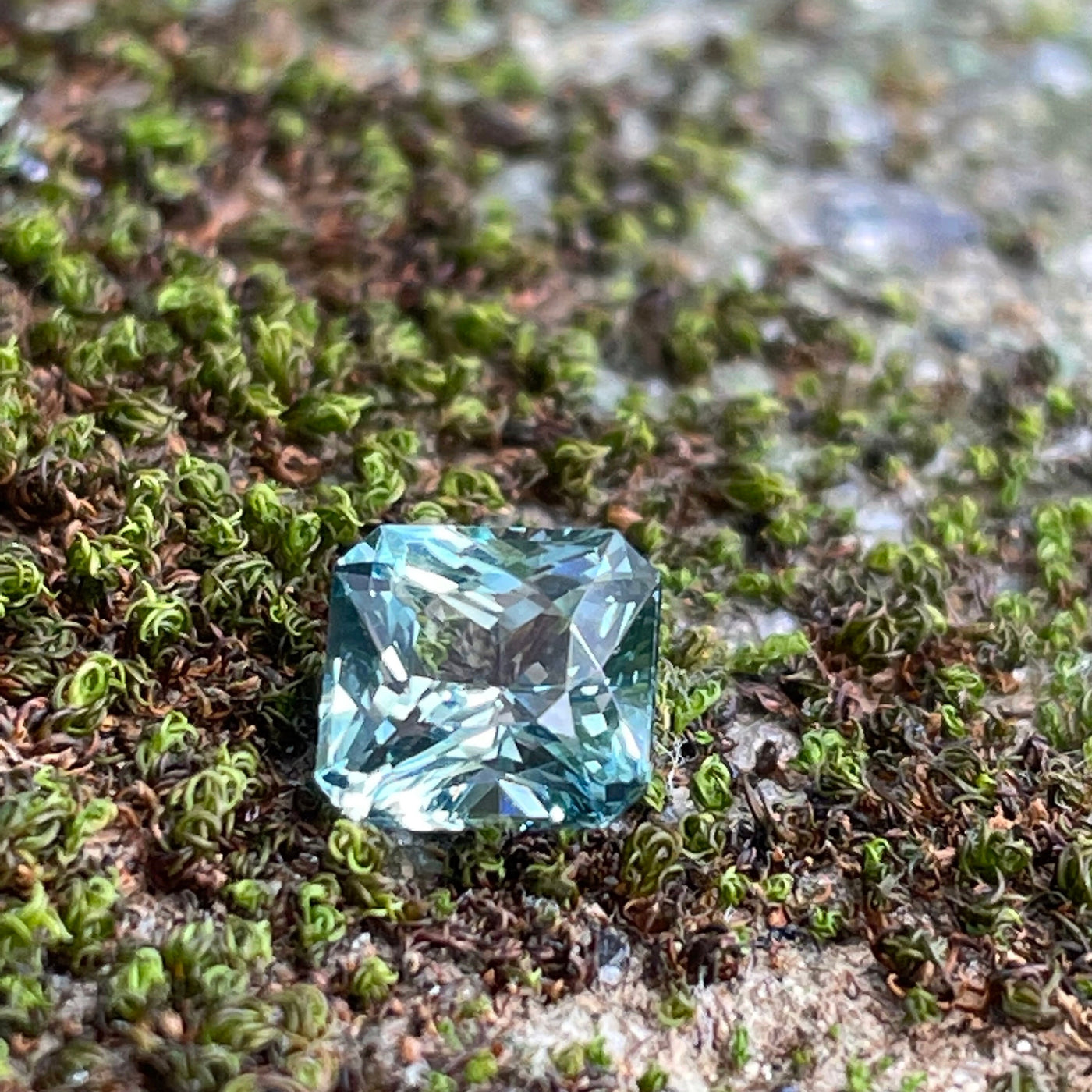 Teal Sapphire  1.10 Ct