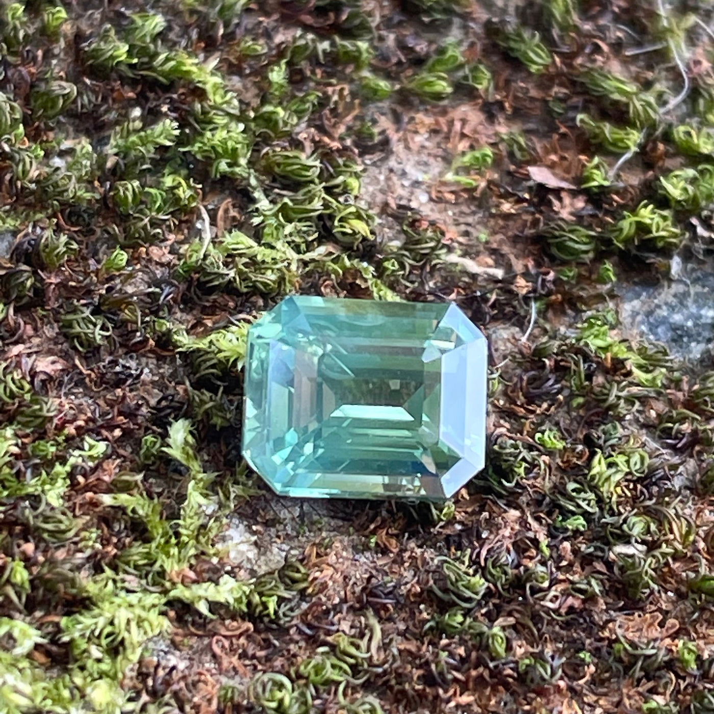 Green Sapphire  1.55 Ct