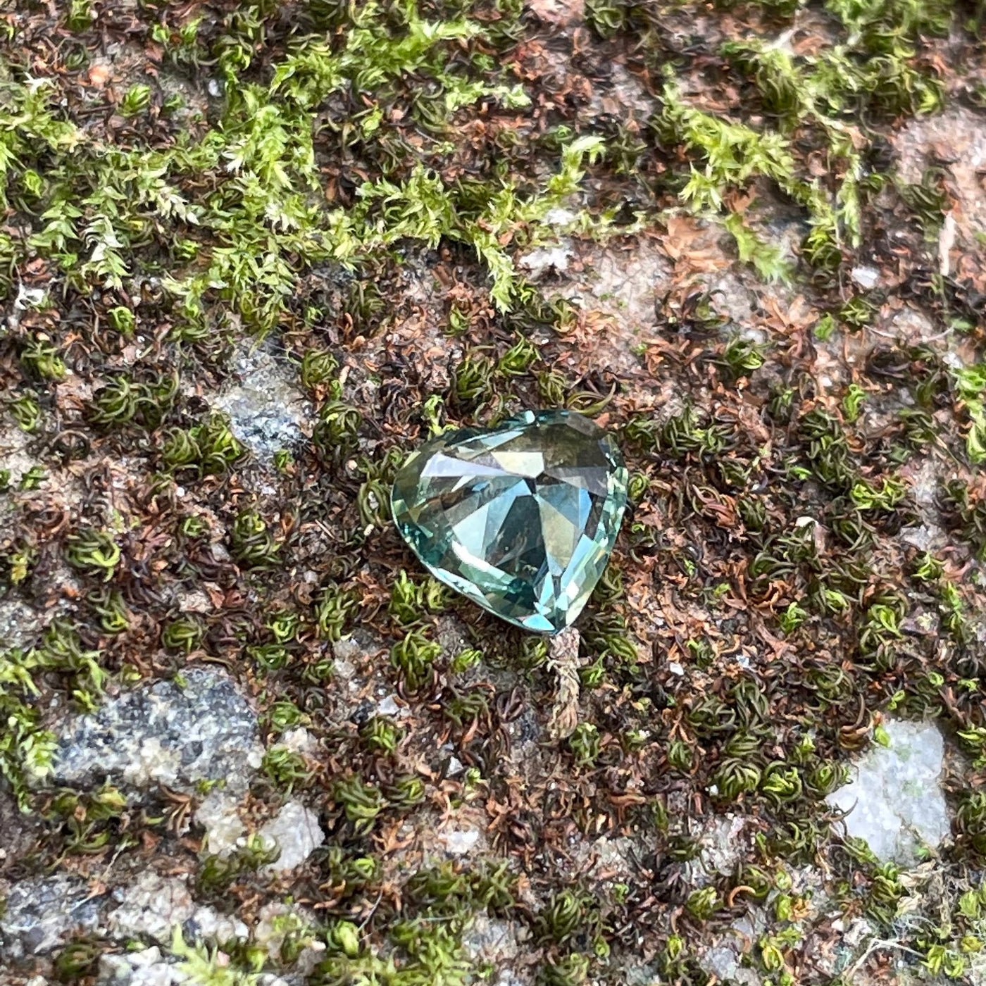 Green Sapphire 1.0 Ct